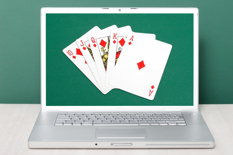 2243401-online-poker